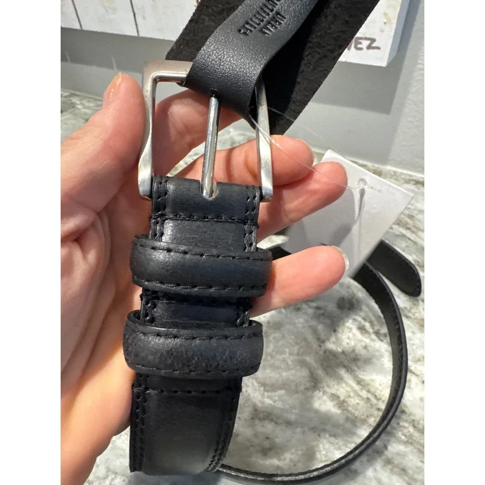 Men's Urban Outfitters Basic Beveled Leather Belt Black Silver size L‎ NWT